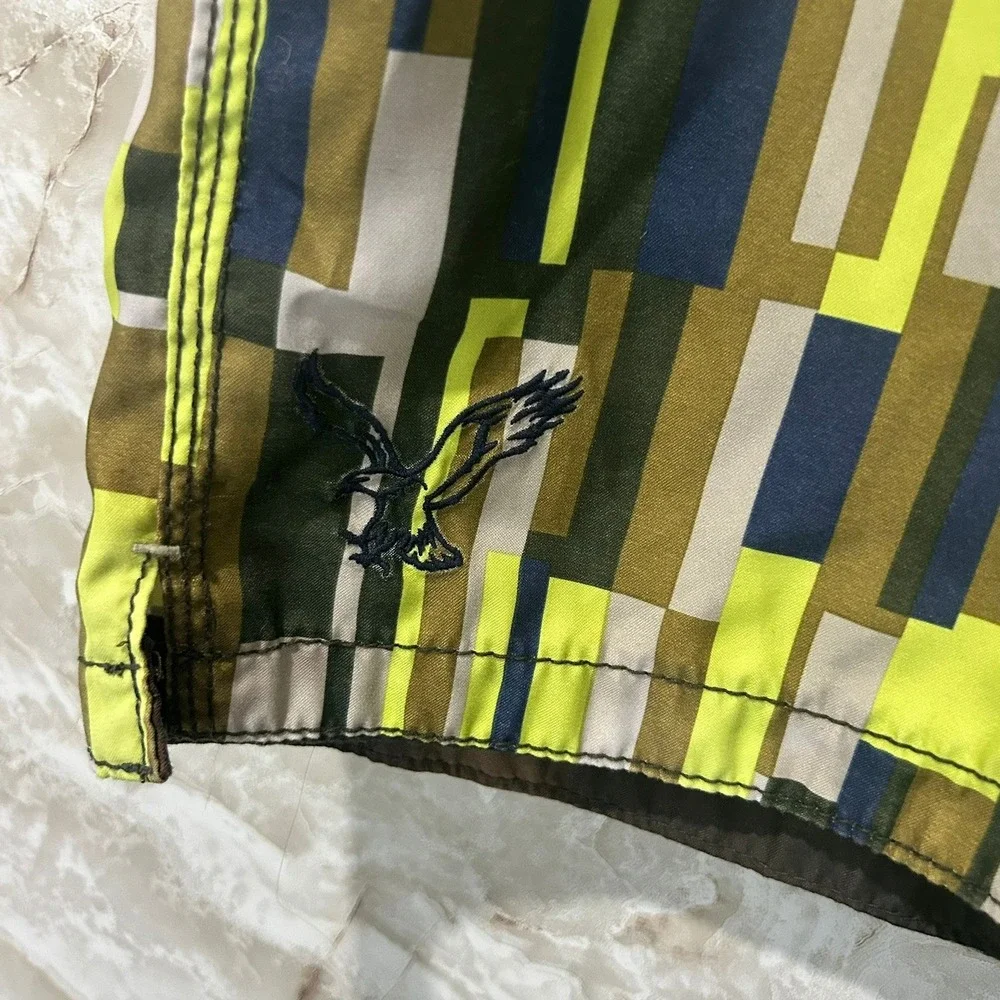 American Eagle Outfitters‎ Mens Board Shorts Geometric Print Swim Trunks Size 26
